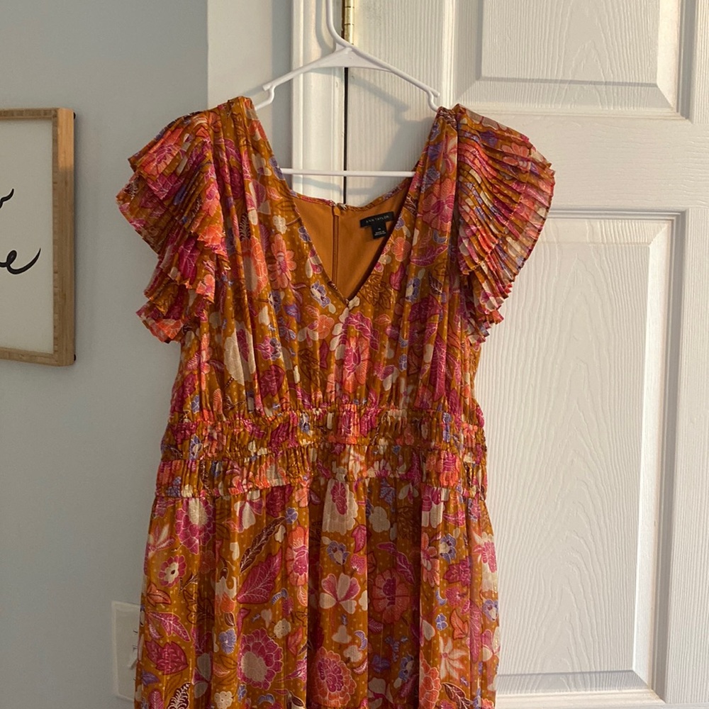 Beautiful Ann Taylor dress.Perfect flutter short sleeves for summer.
